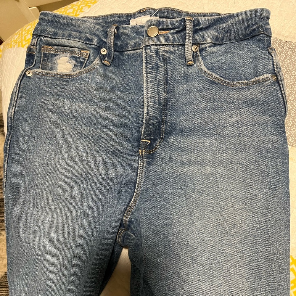 Good American good butt size 29/8. Never worn but washed